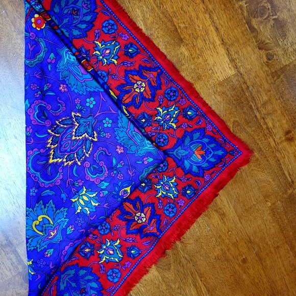 Liz Claiborne ~ Square Scarf ~ Vintage ~ Excellent Condition - Picture 5 of 7